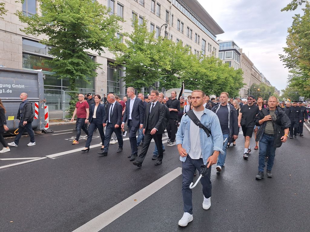 CDU-Politiker führen Trauerzug an